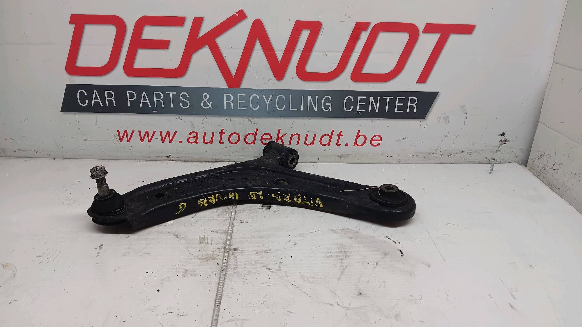 Draagarm links voor Suzuki VITARA II 2015 -