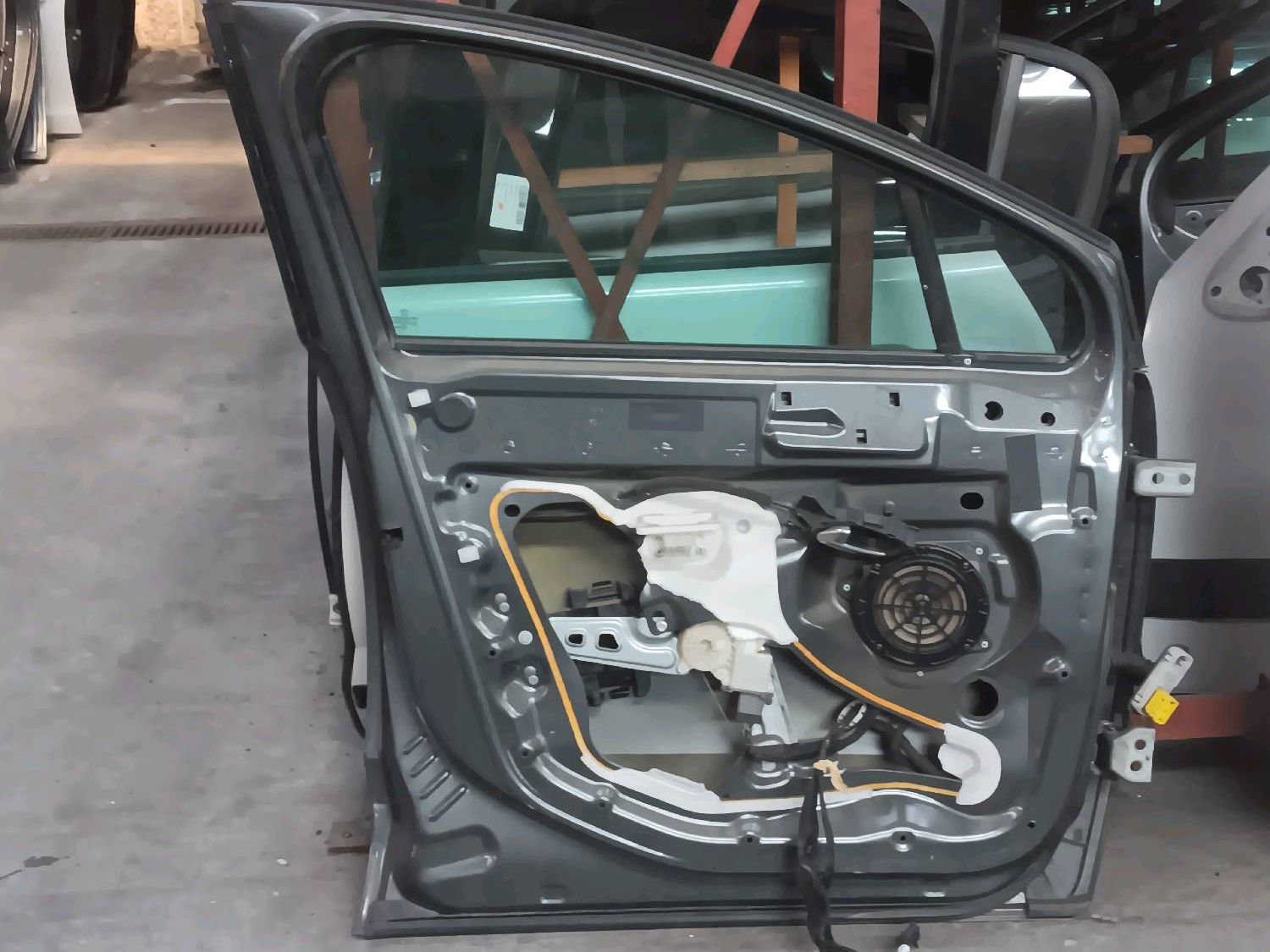 Deur links voor Peugeot 3008 I 2009 - 16