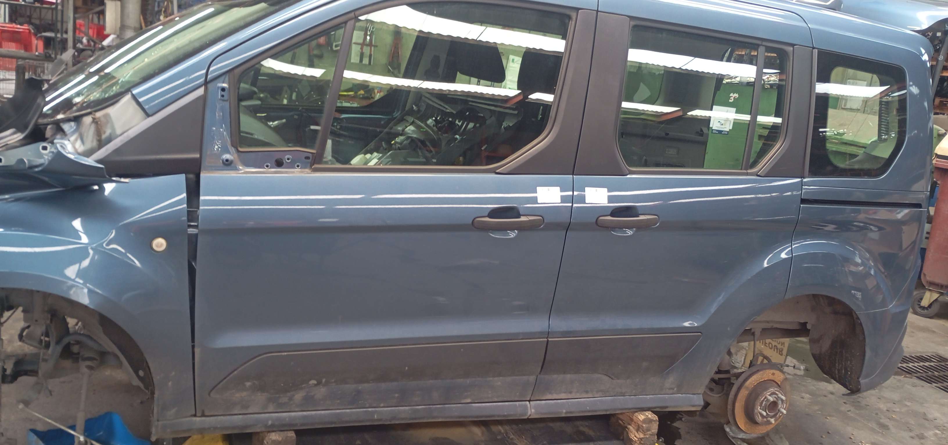 Deur links voor Ford CONNECT II 2013 - 18