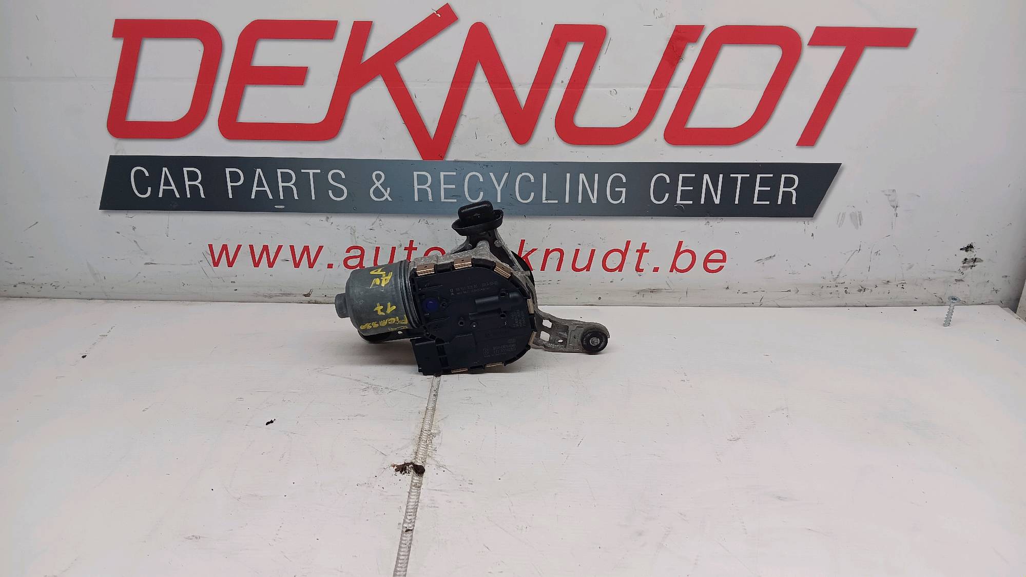 Moteur essuie glace droit Citroen C4 PICASSO 2016 - 18