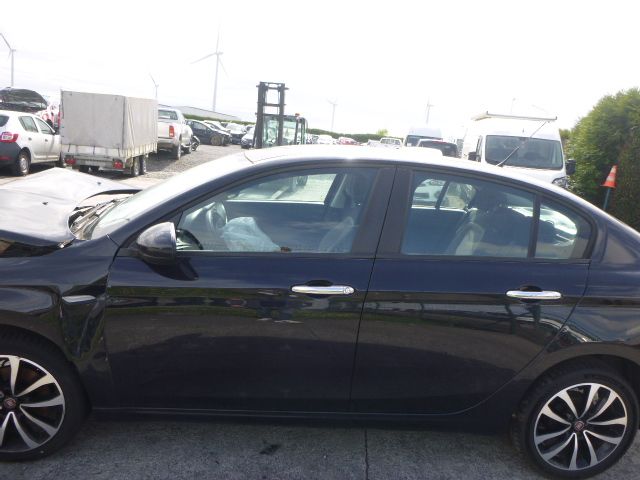 Deur links voor Fiat TIPO 2015 -