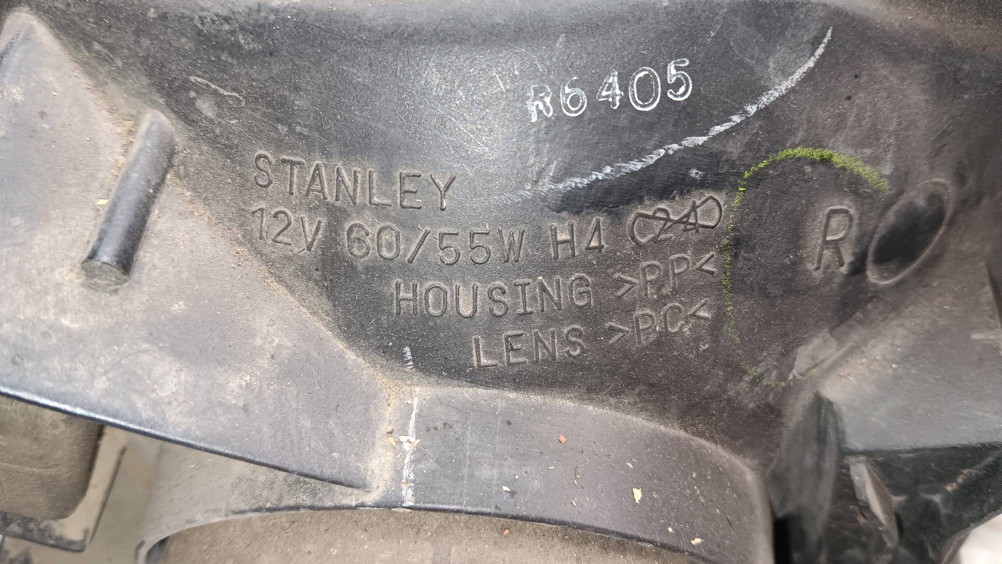 Koplamp rechts voor Mitsubishi L 200 1997 - 06