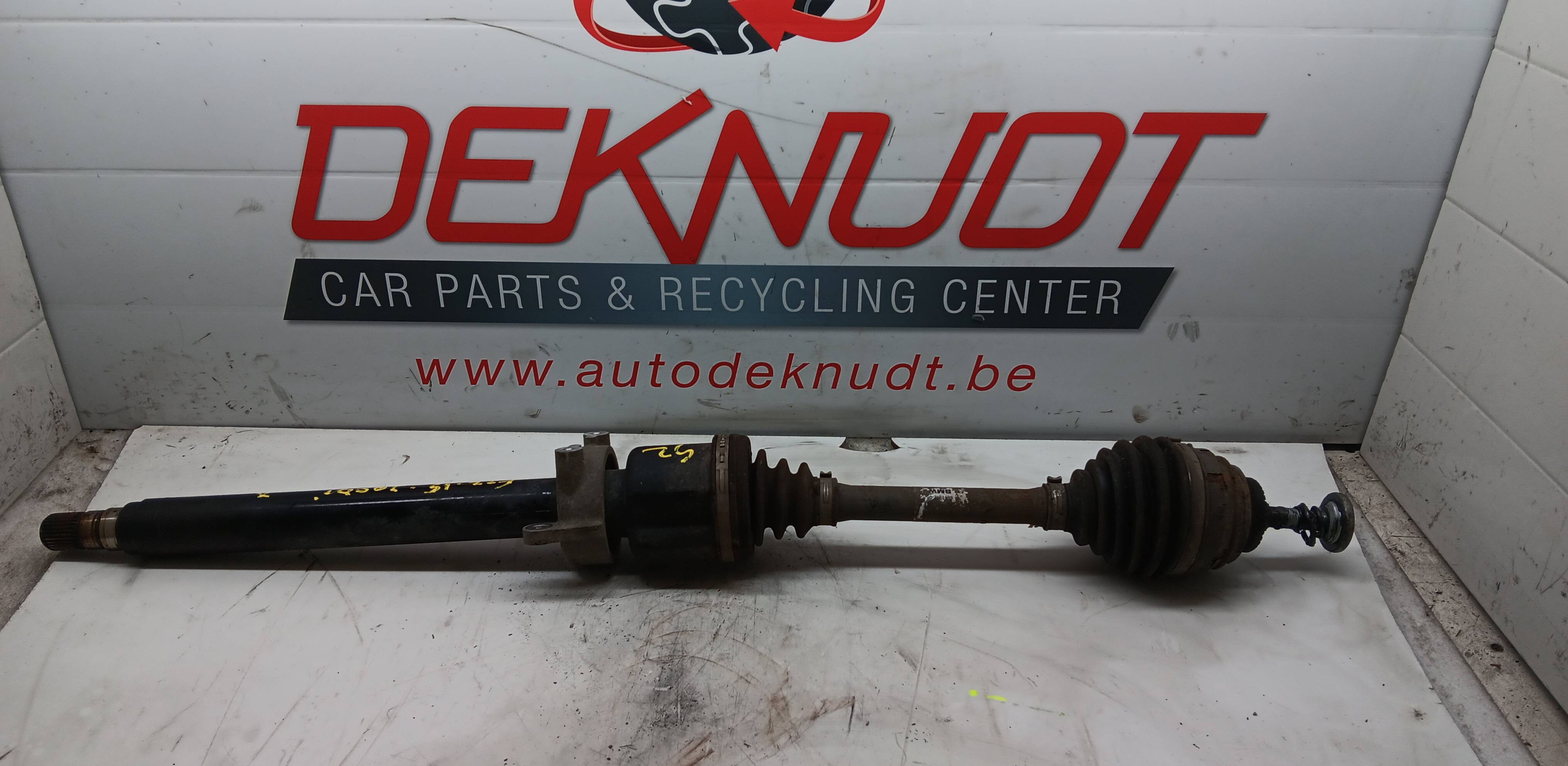 Kardan rechts voor Bmw S2 grand tourer F46 2015 - 21