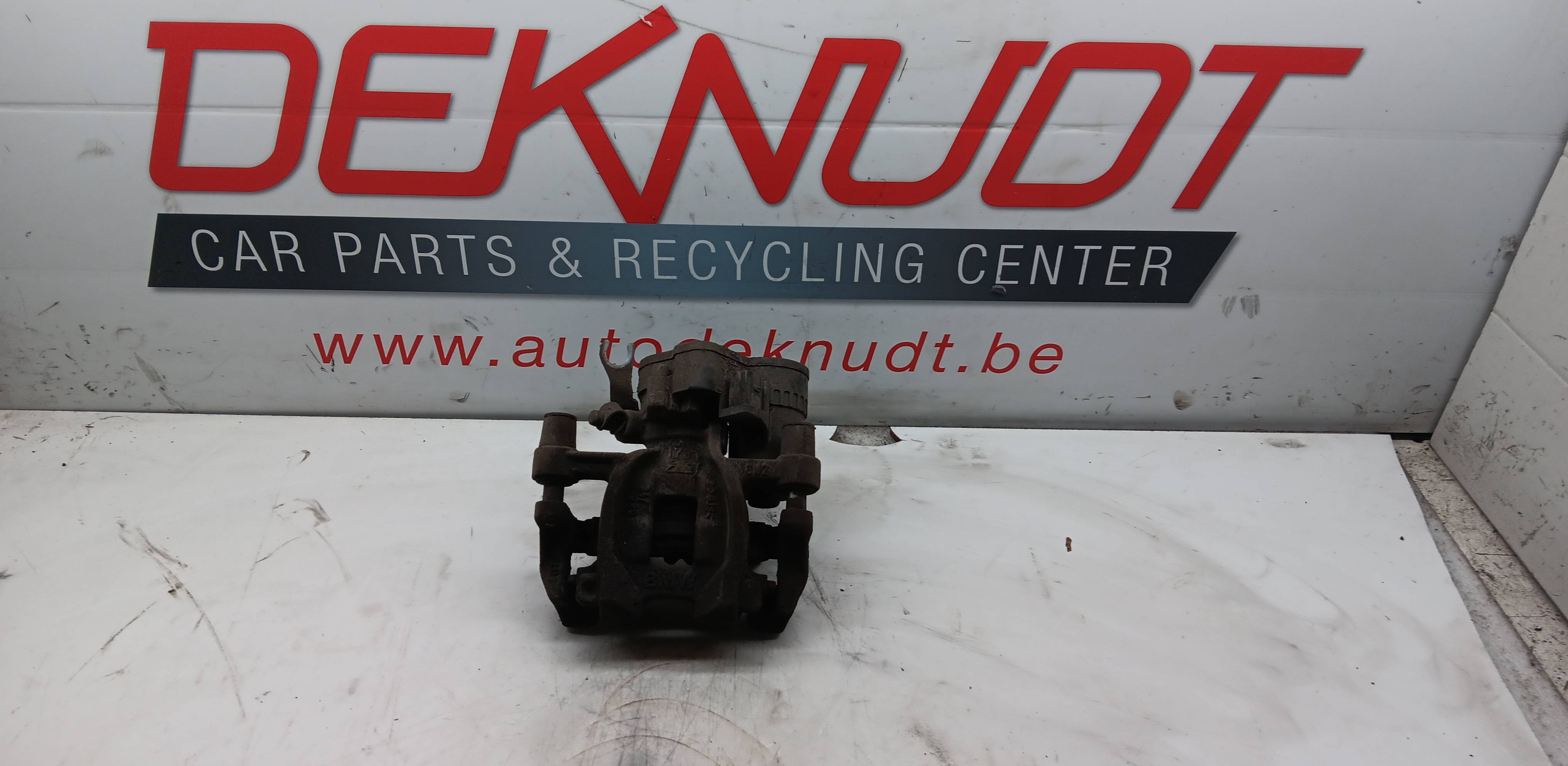 Remschijf links ACHTER Bmw S2 grand tourer F46 2015 - 21