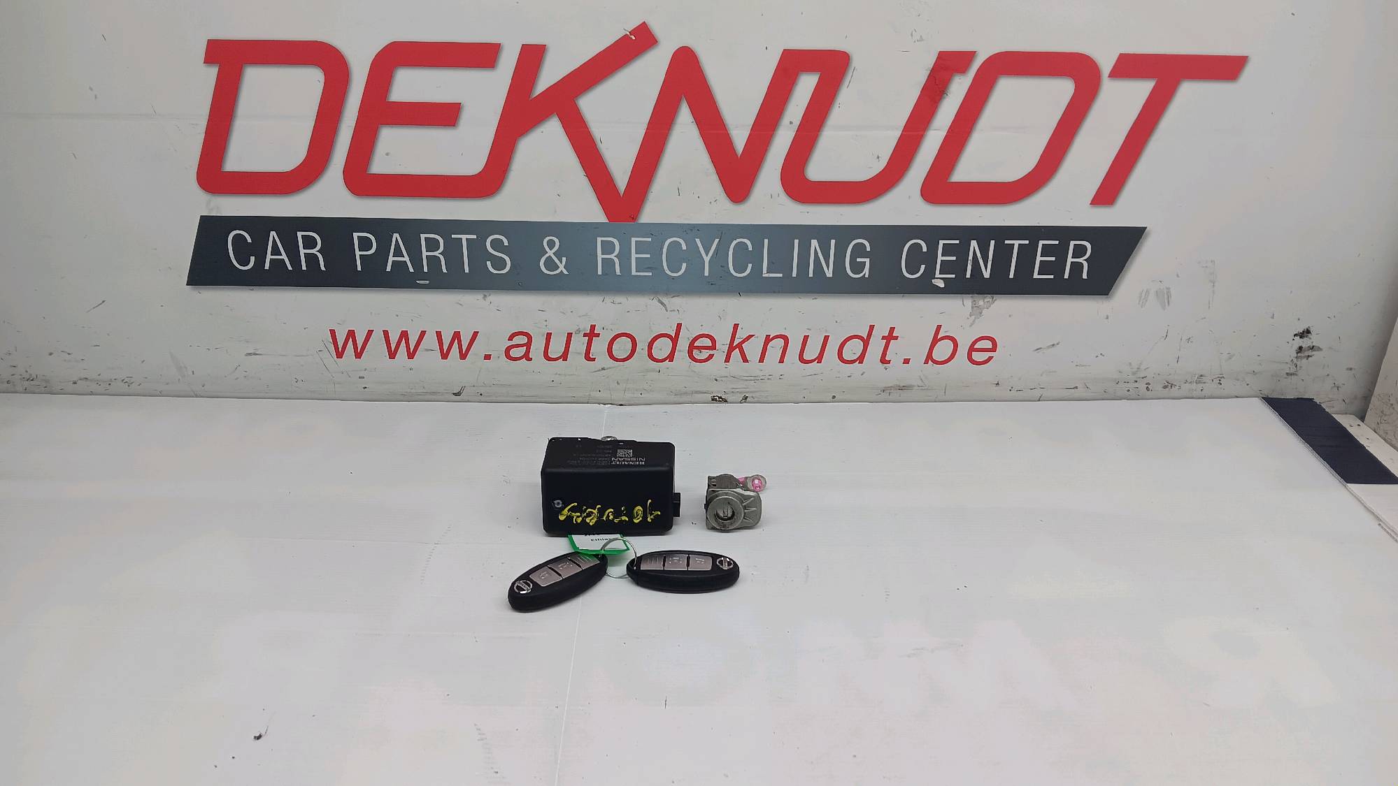 Set sleutels transponder Nissan JUKE II 2019 - 24
