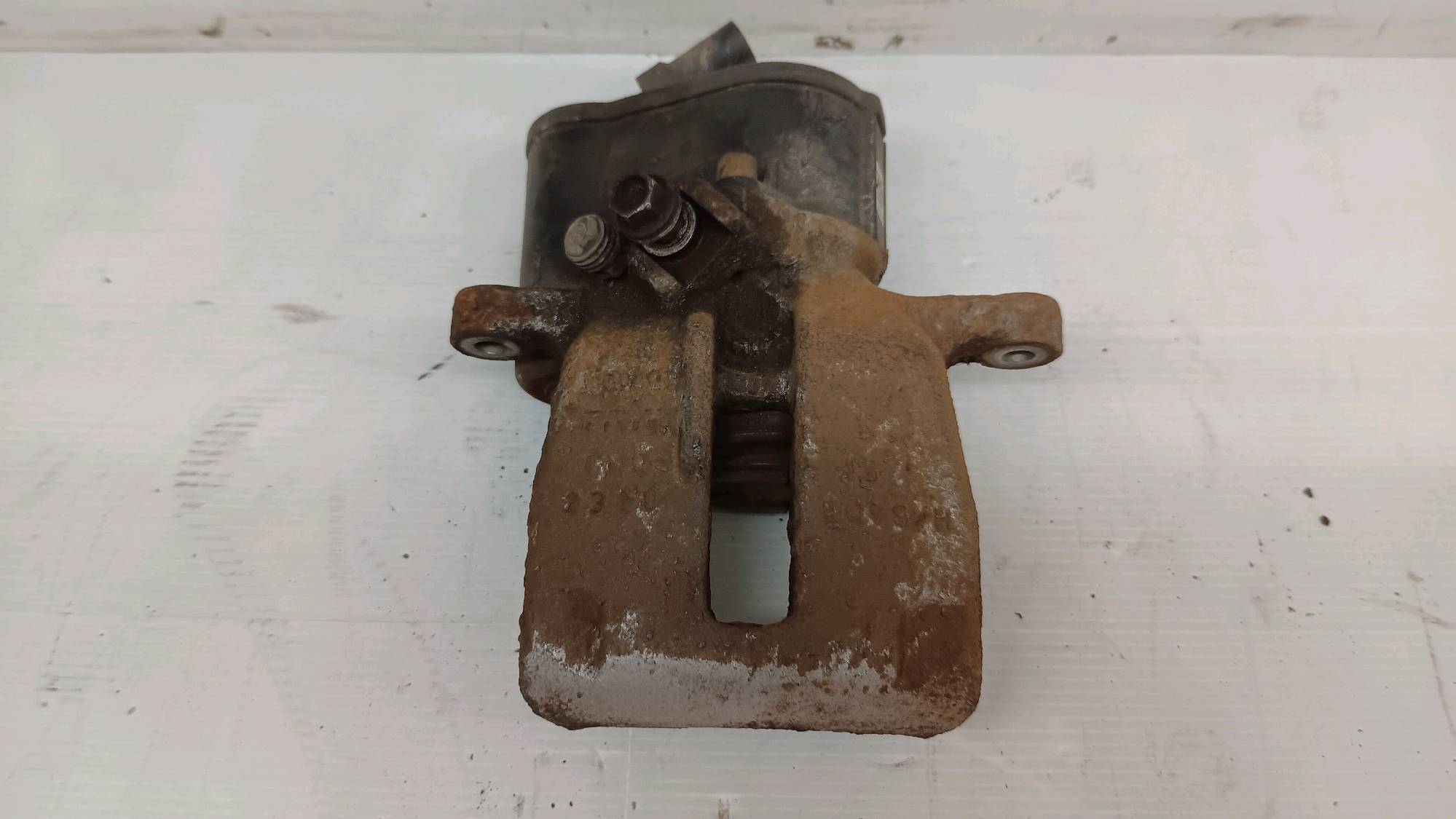 Remschijf rechts ACHTER Vw PASSAT B7 2010 - 14 3AA