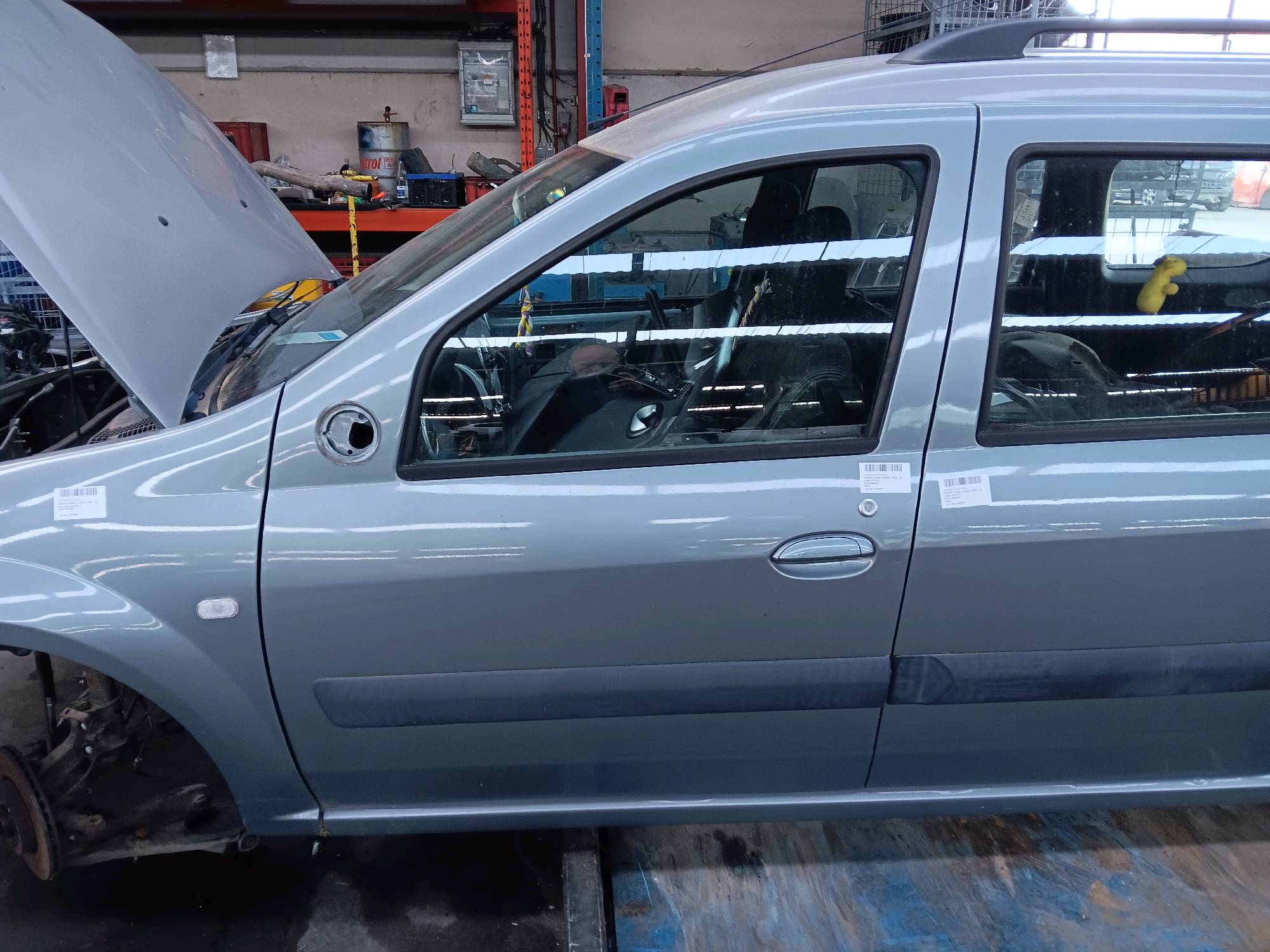 Deur links voor Dacia LOGAN I 2004 - 12