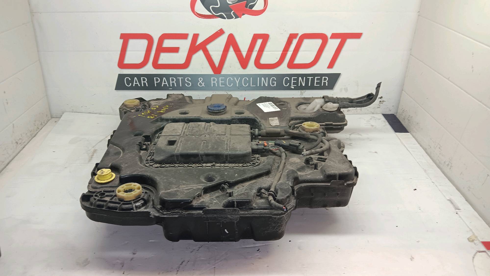 reservoir ADBLUE Peugeot 2008 2013 -