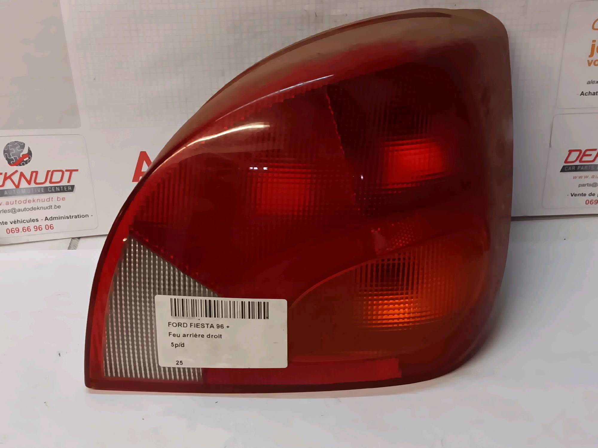 Lichtblok rechts achter Ford FIESTA 1996 - 99