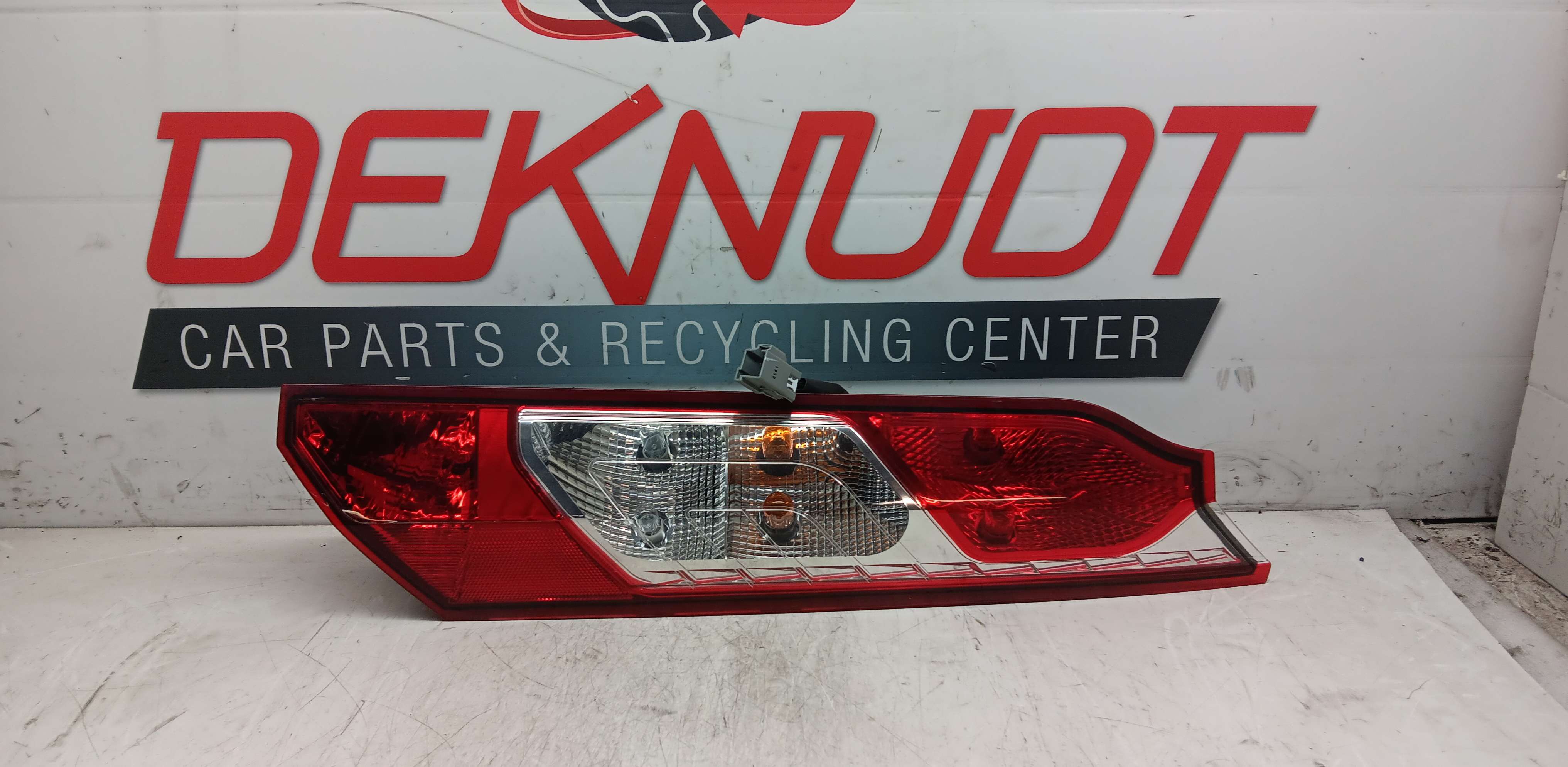 feu ARD Ford CONNECT II 2013 - 18