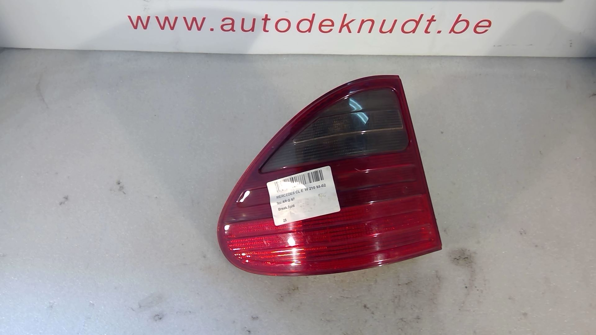 Lichtblok links achter Mercedes-Benz E 210 1995 - 02