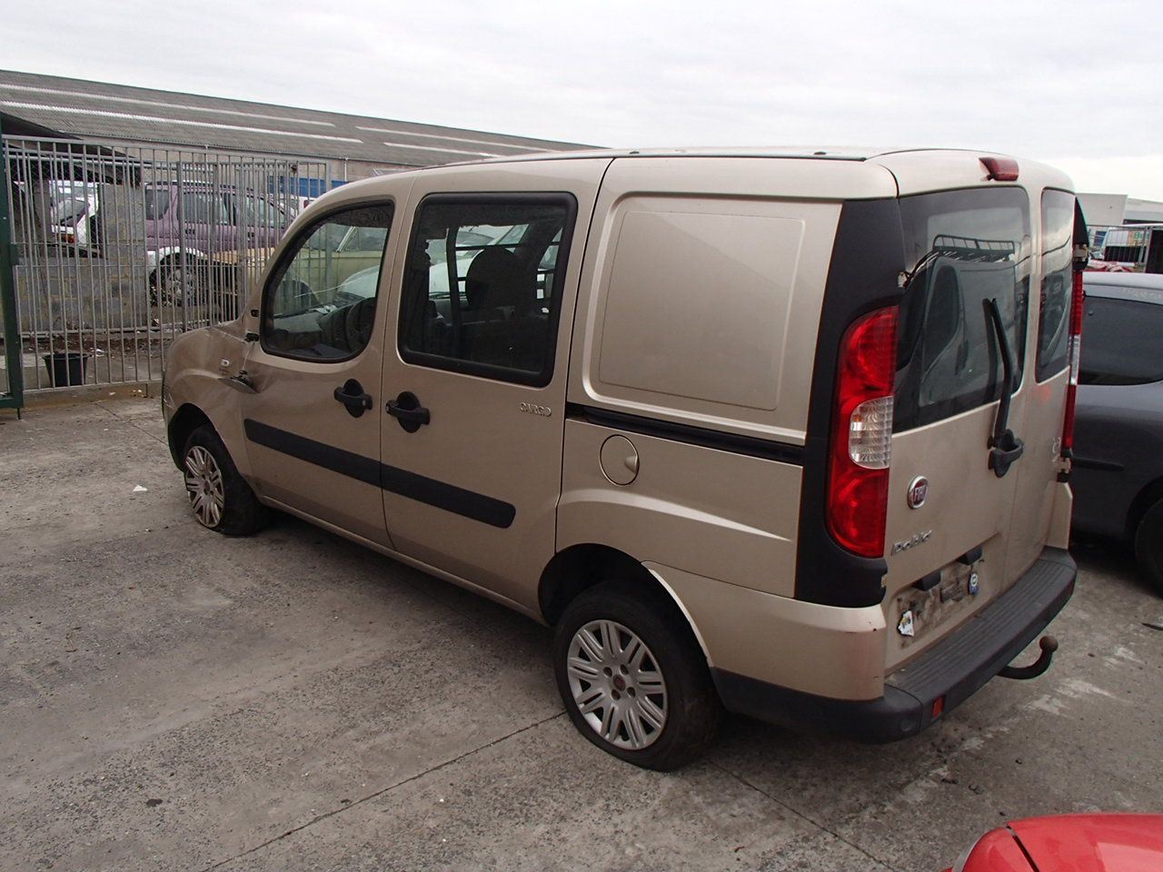 feu ARG Fiat DOBLO I 2005 - 10