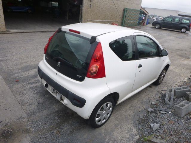 pare choc arrière Peugeot 107 2005 - 14
