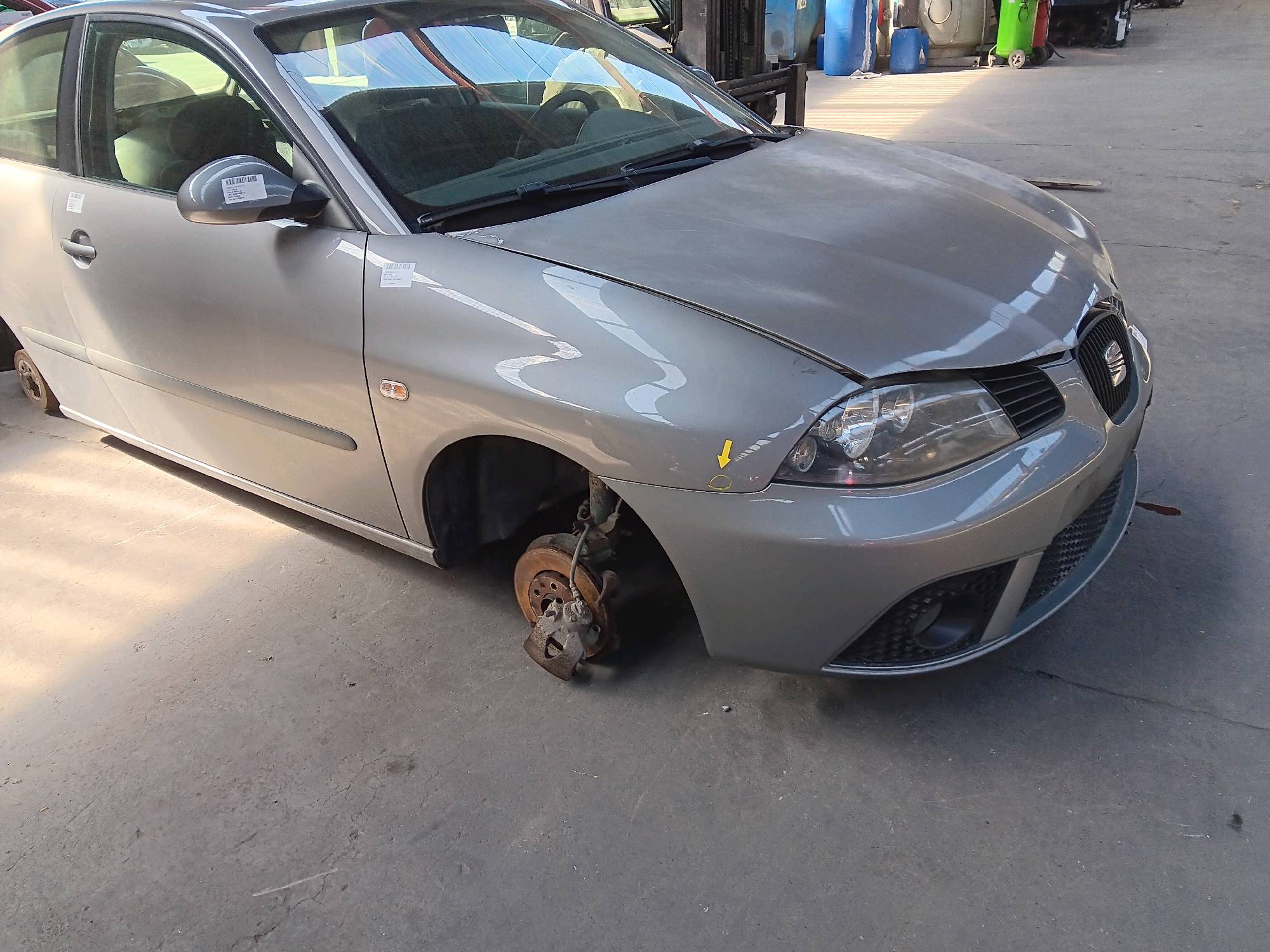 aile avant droite Seat IBIZA III 2002 - 08 6L