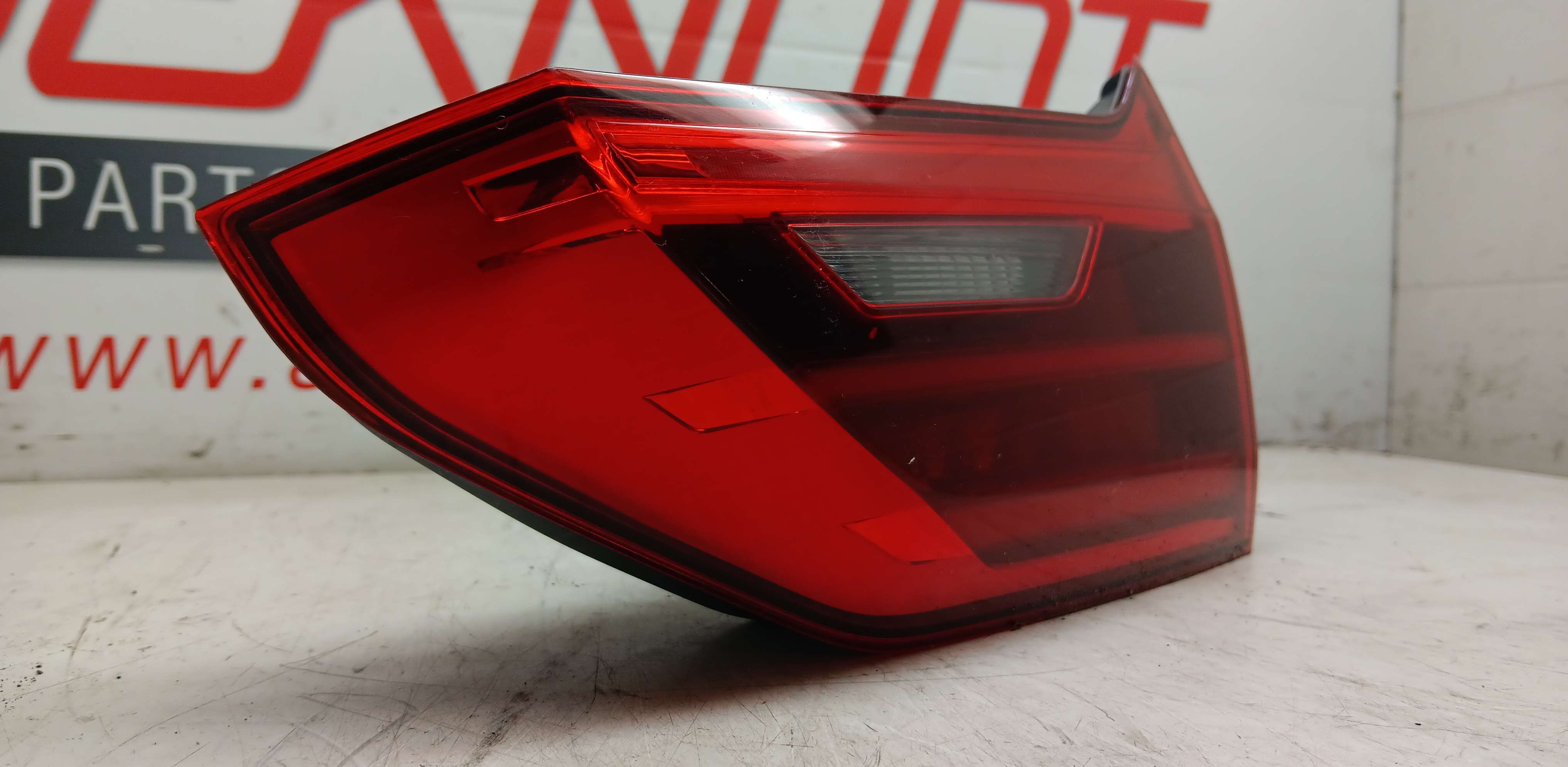 feu ARD coffre Bmw S5 G30/1 2016 - 23