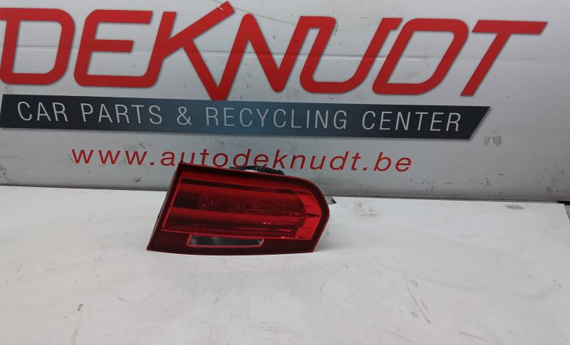 Lichtblok rechts achter koffer