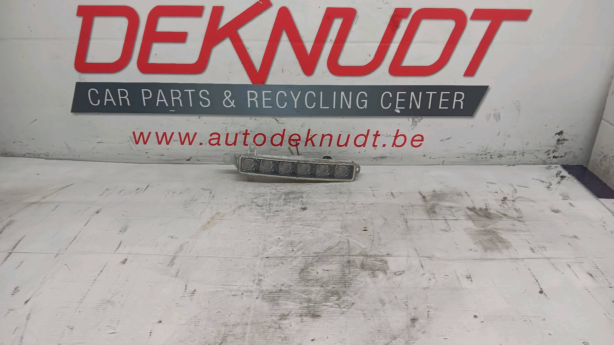 Diurne lamp R Peugeot PARTNER II 2008 - 18