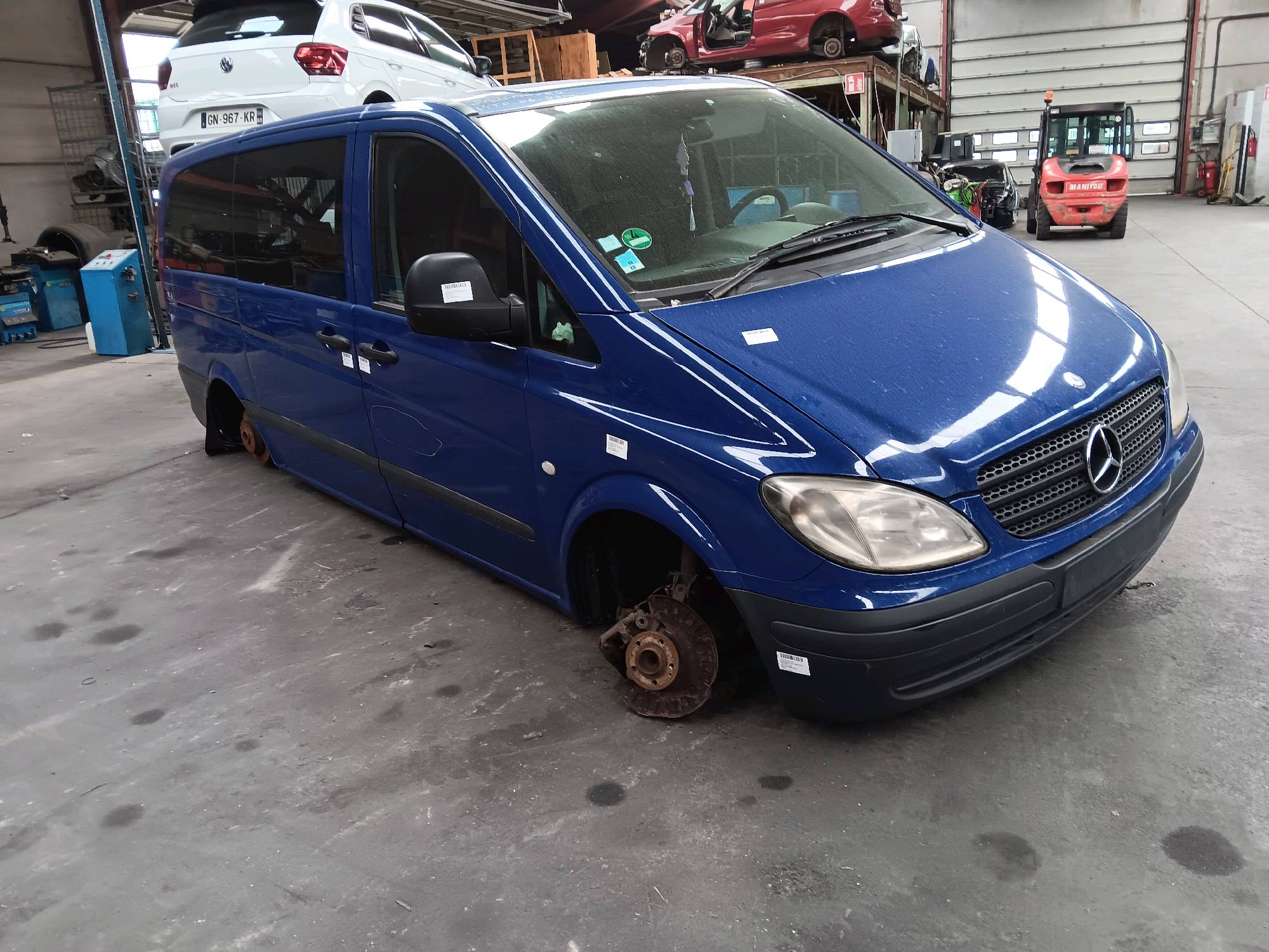 Vleugel rechts voor Mercedes-Benz VITO W639 2003 - 14