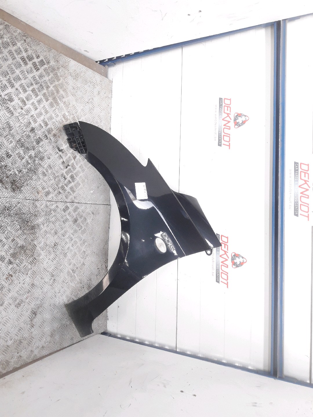 Vleugel links voor Suzuki SWIFT II 2010 - 17 NZ