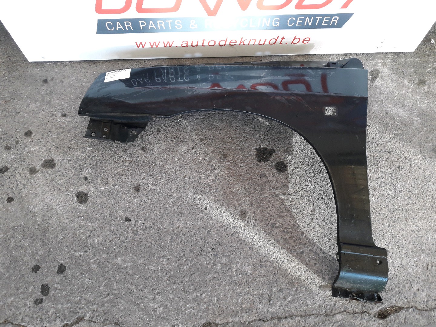 Vleugel links voor Renault CLIO I 1990 - 96