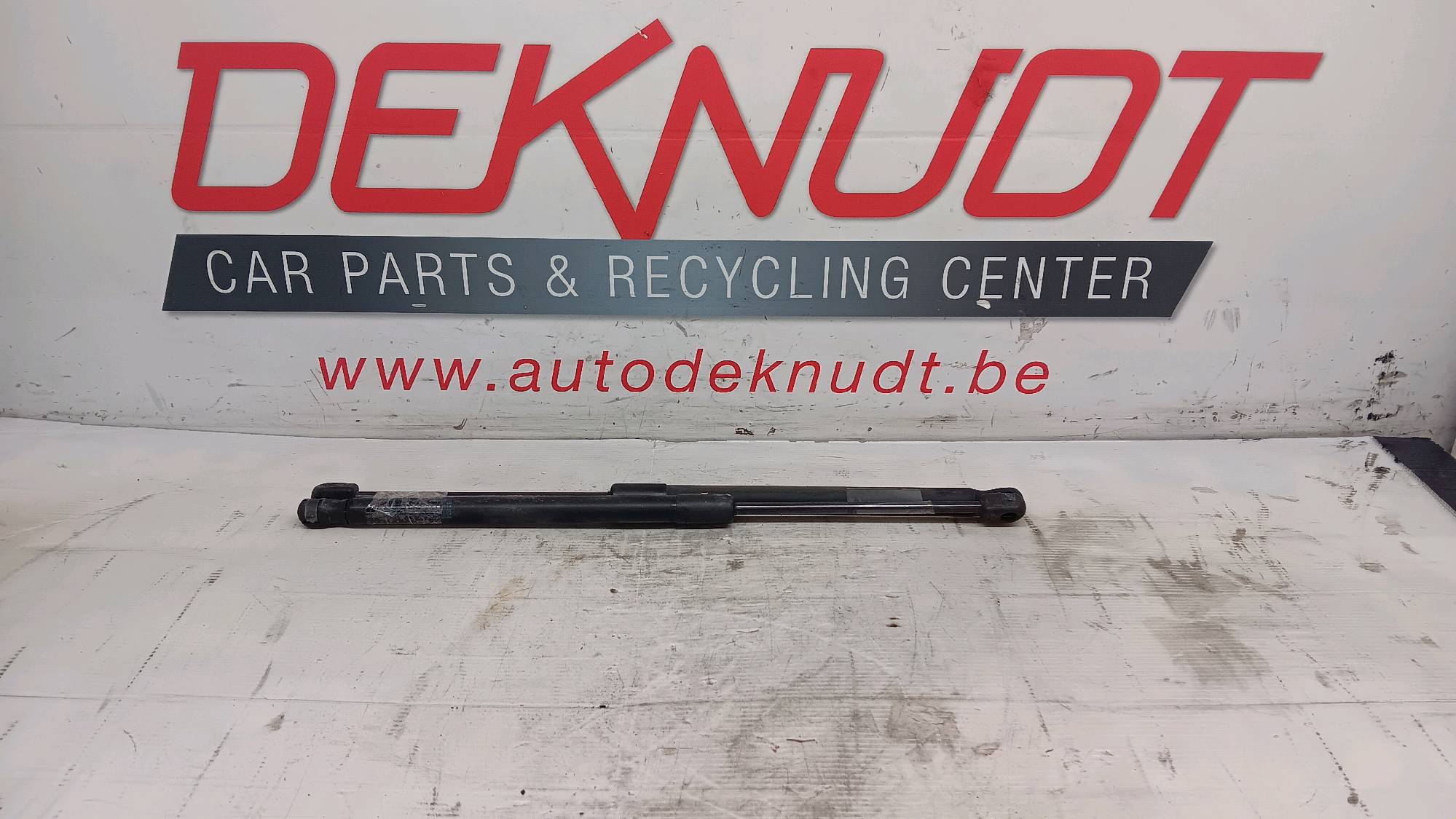 verrin de hayon Vw SCIROCO 2008 - 14