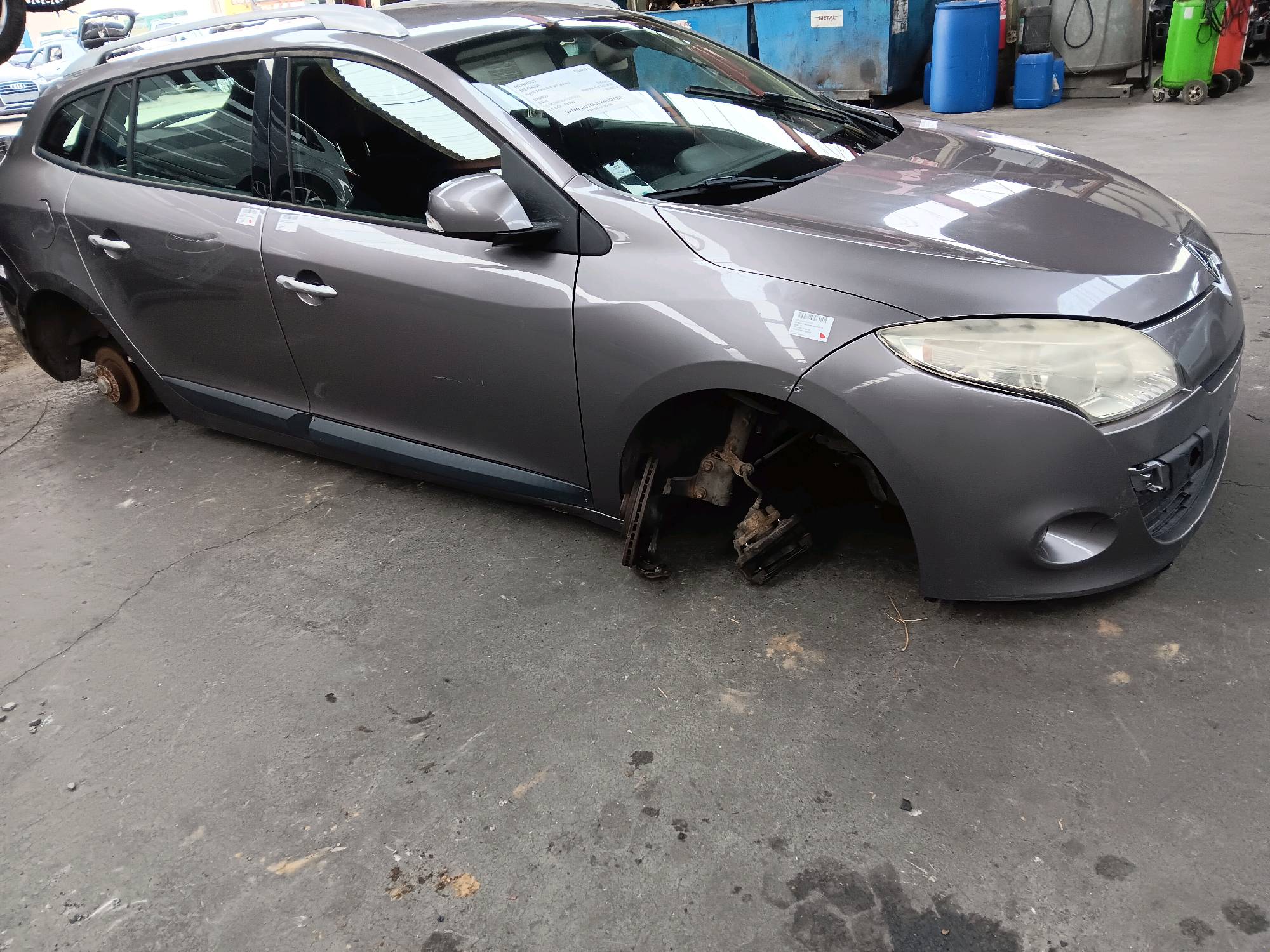 porte AV D Renault MEGANE III 2009 - 15