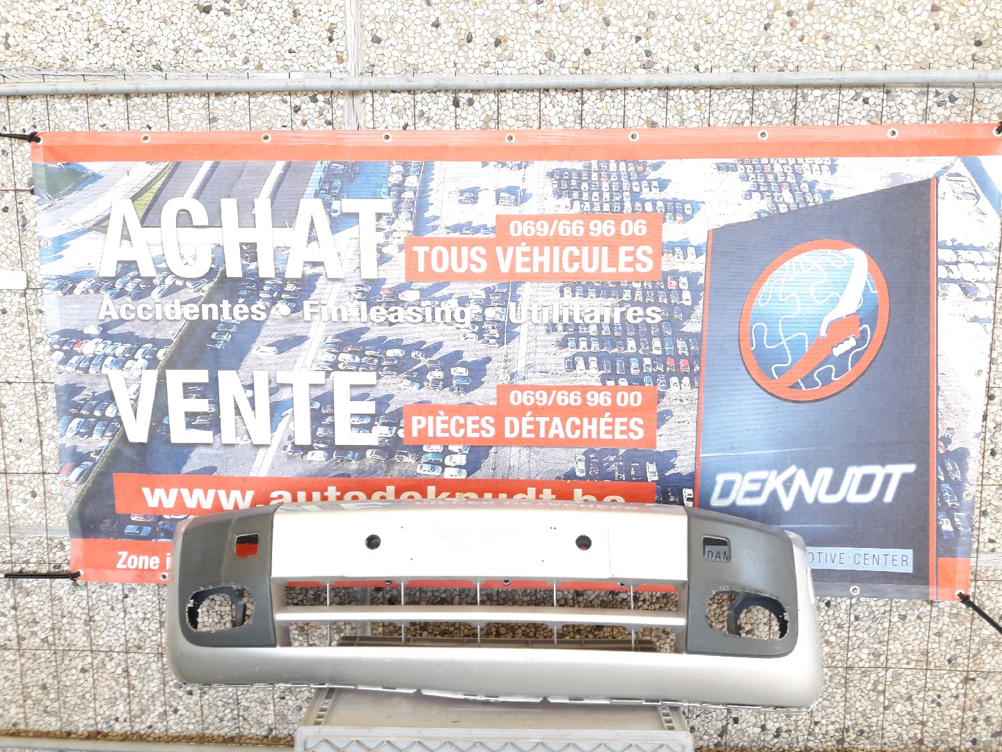pare choc avant Ford CONNECT I 2003 - 13