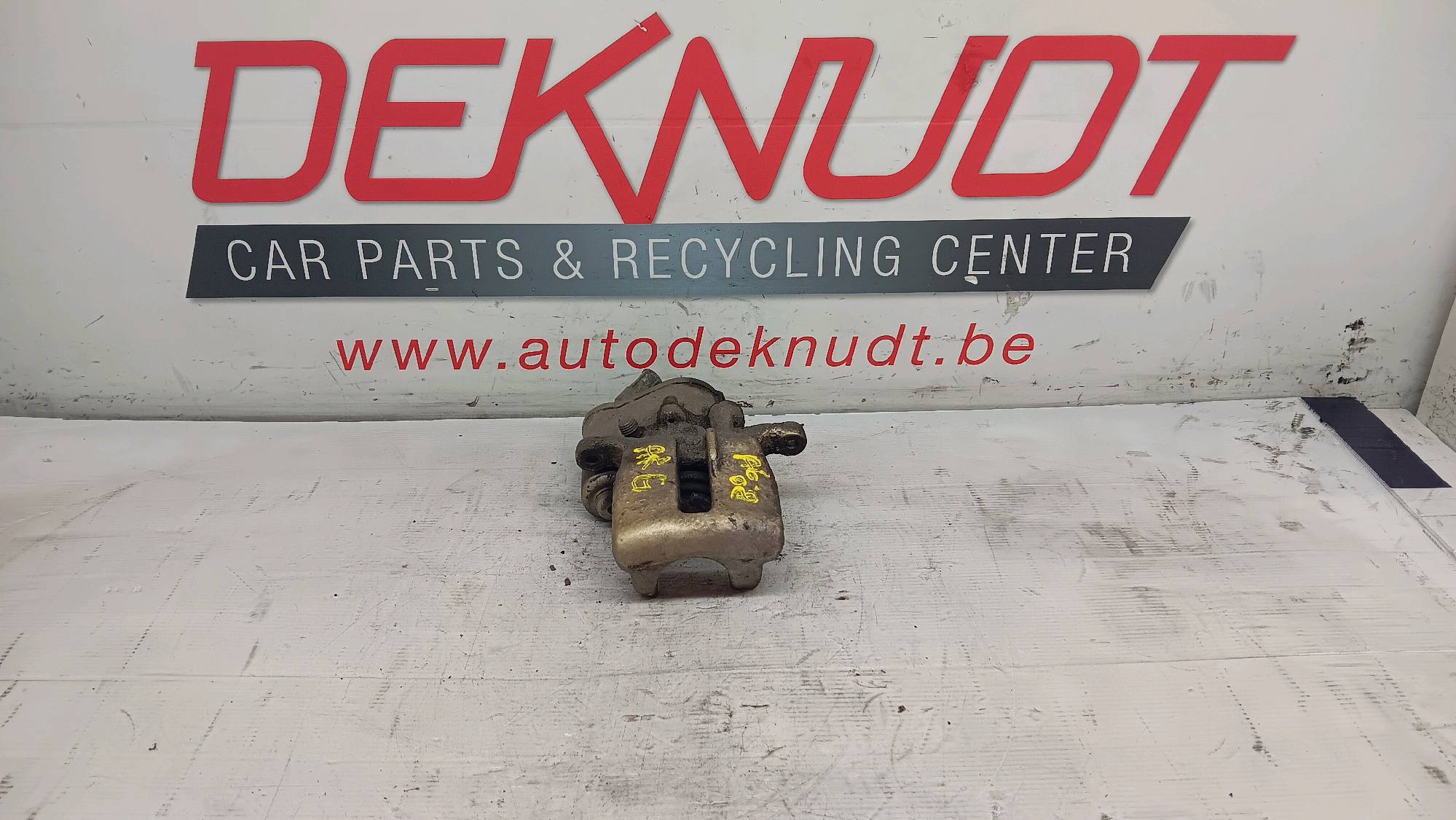 Remschijf links ACHTER Audi A6 C6 2004 - 08