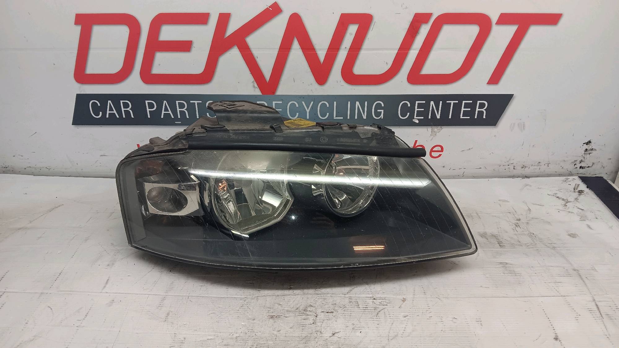 Koplamp rechts voor Audi A3 8P 2003 - 05