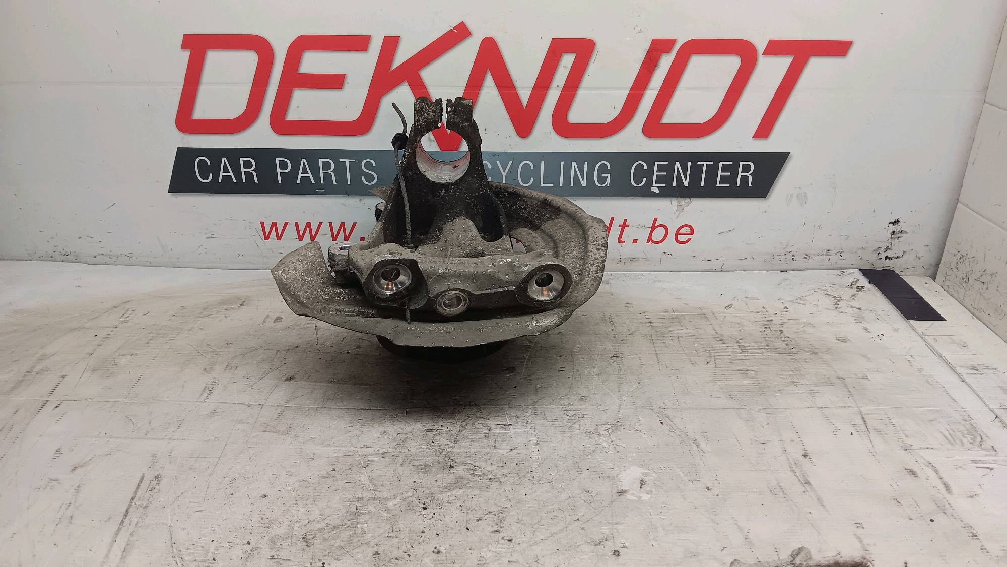 Fusee links voor Bmw S3 F30 2015 - 18