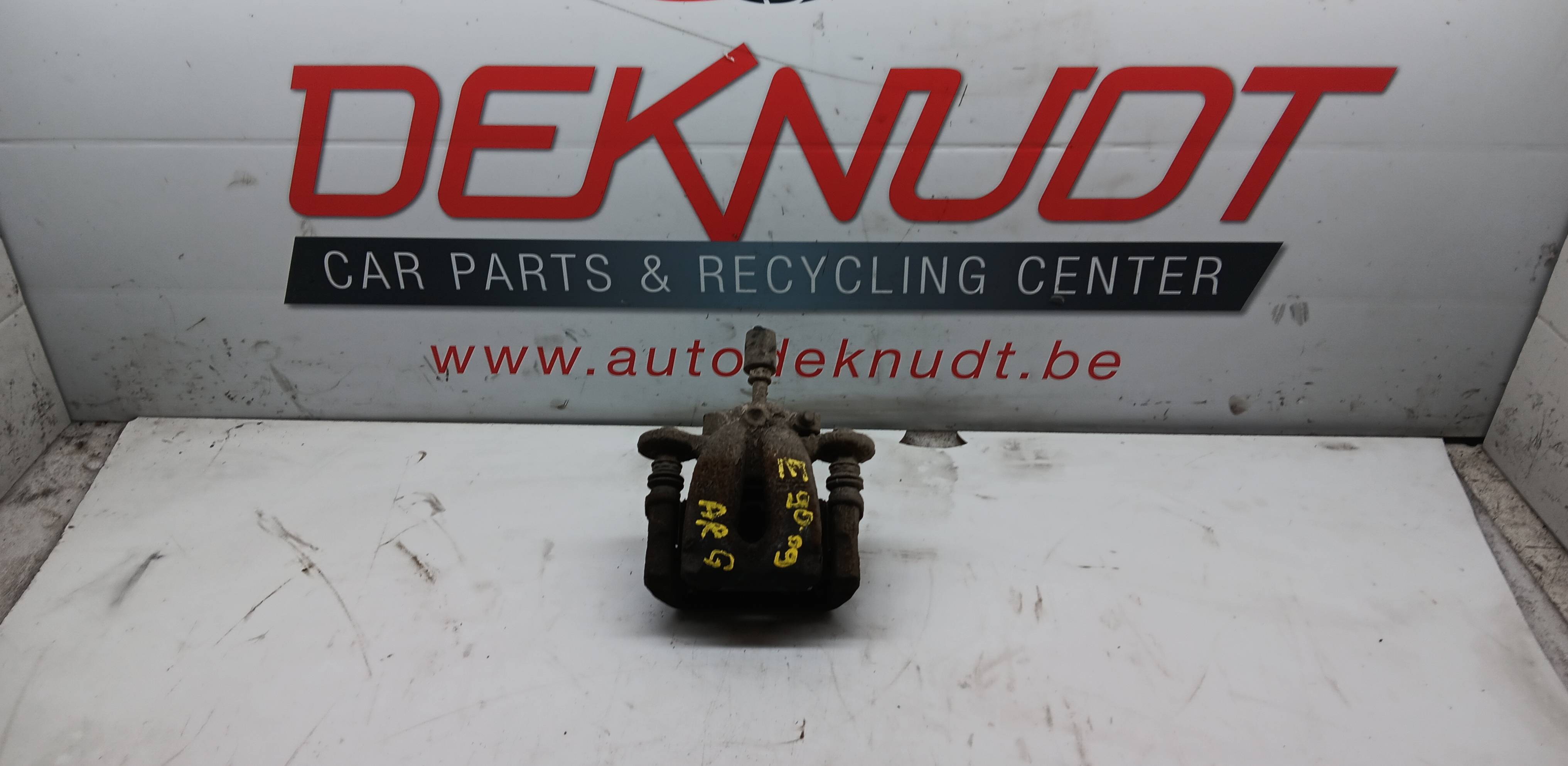 Remschijf links ACHTER Bmw S3 E90 2008 - 12