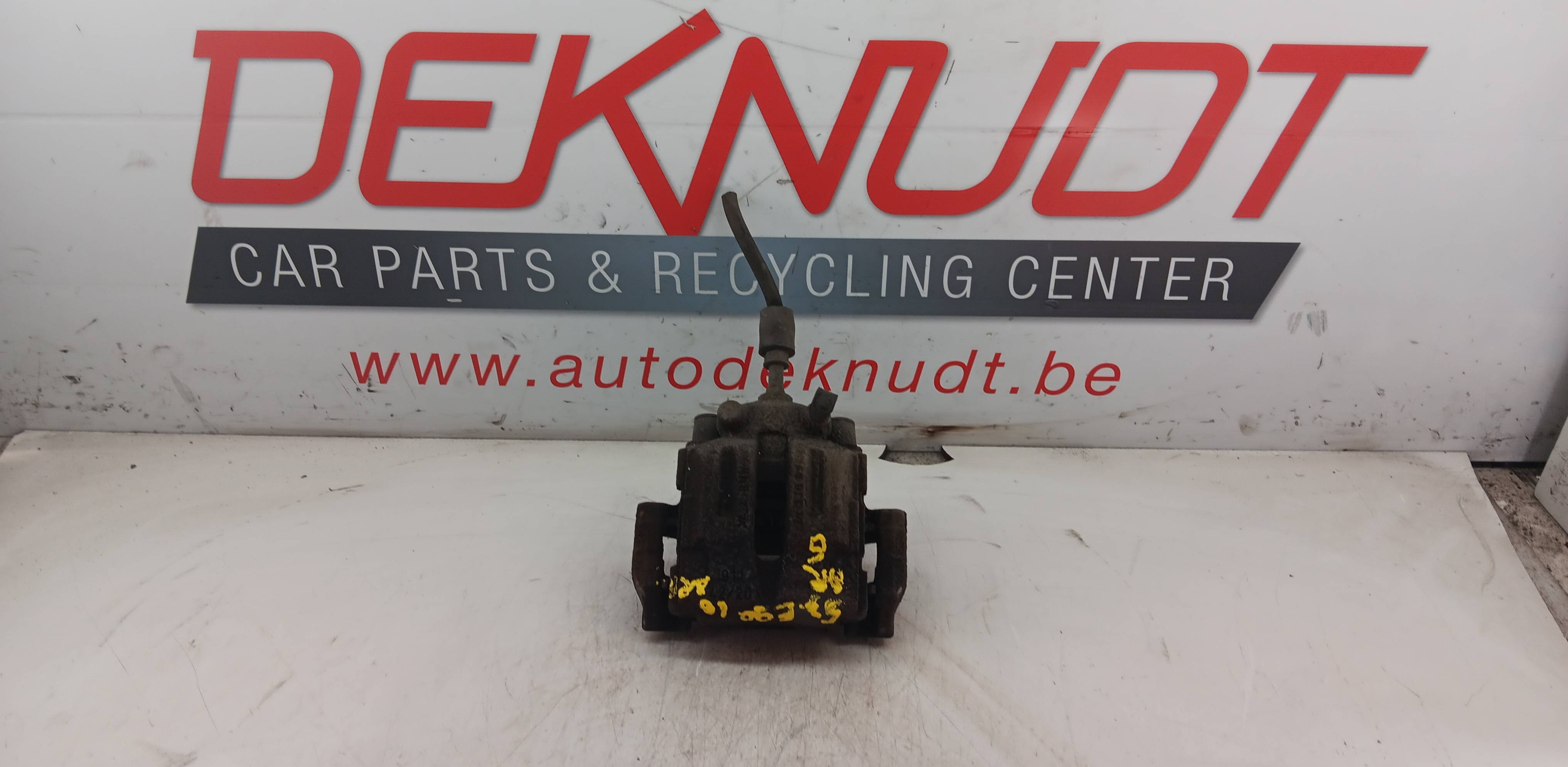 Remschijf links ACHTER Bmw S3 E90 2008 - 12