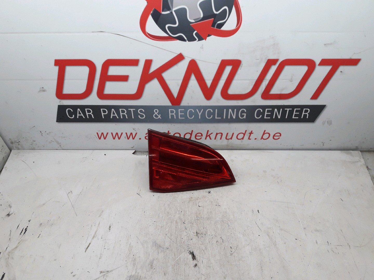 feu ARG coffre Audi A4 B8 2007 - 12