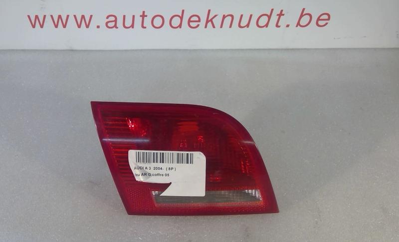 Lichtblok links achter koffer