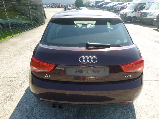 Audi A1 8X 2010 - 14 