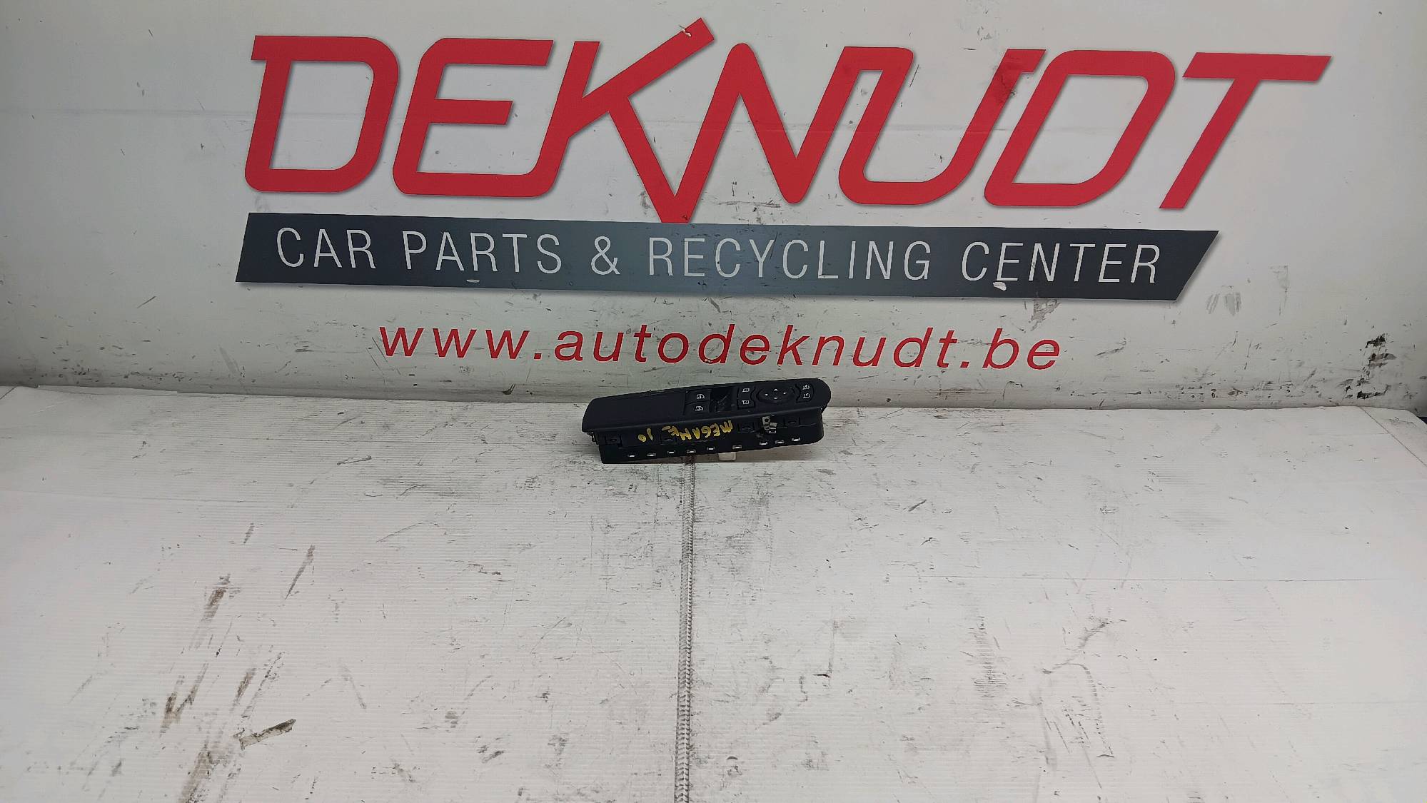 Commande  Renault MEGANE III 2009 - 15