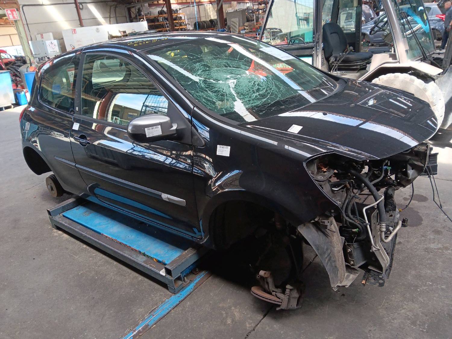 Deur rechts voor Renault CLIO III 2009 - 12
