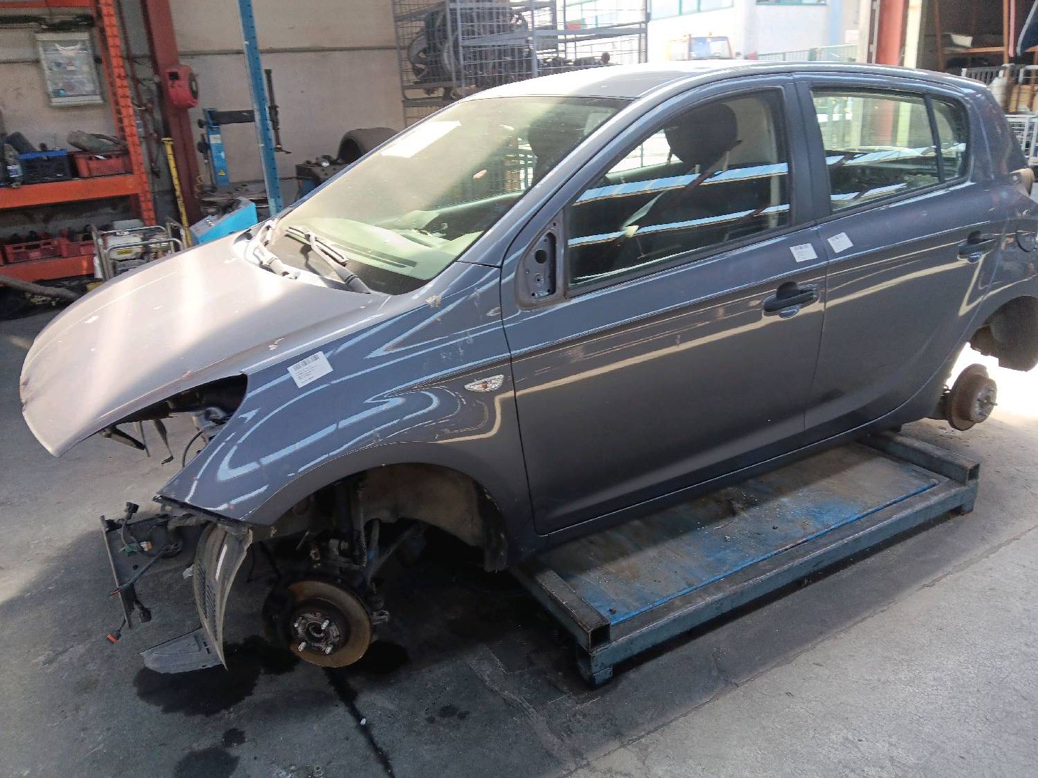 Deur links voor Hyundai I20 I 2009 - 12