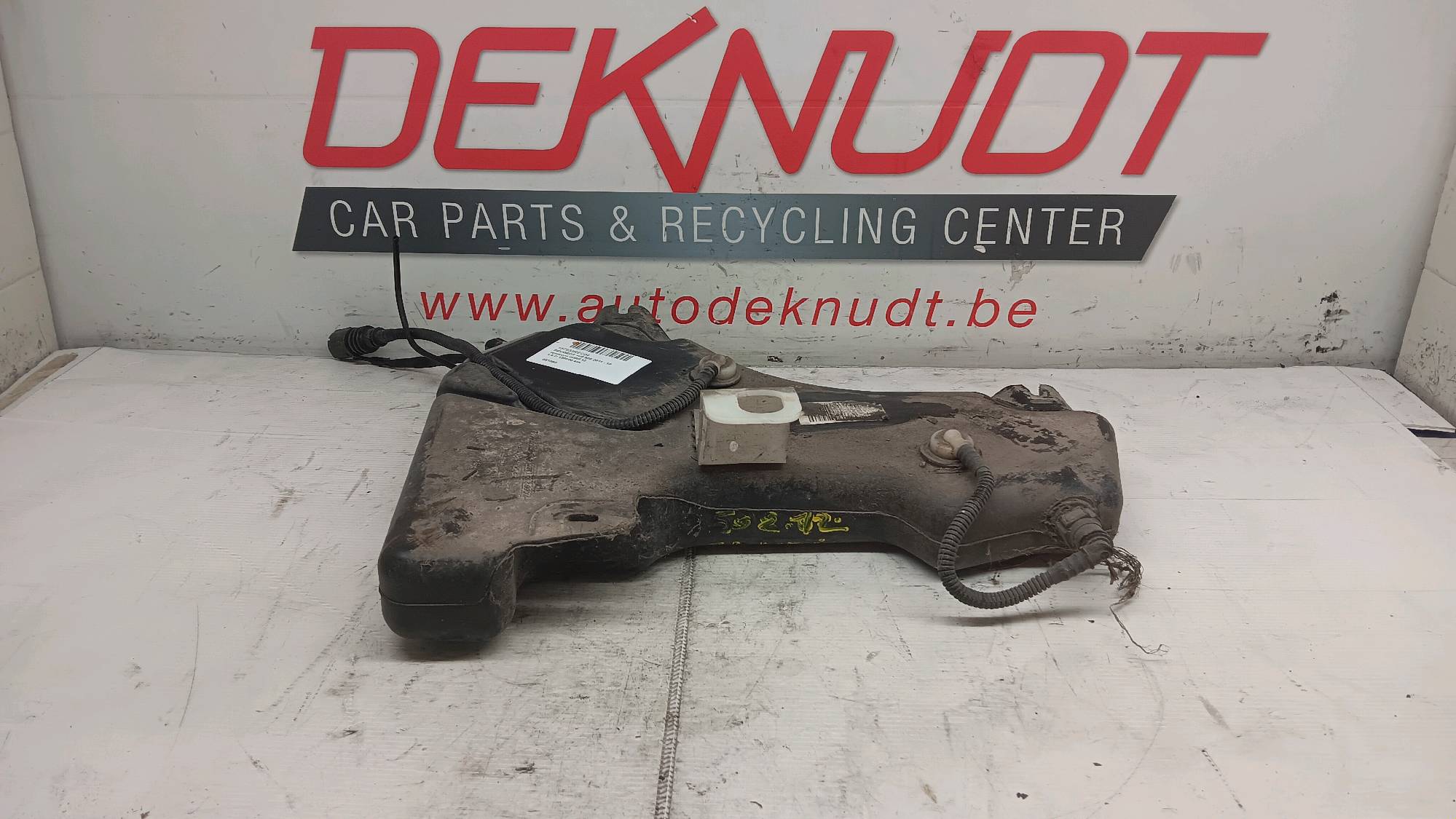 reservoir aditif Peugeot 508 2011 - 18