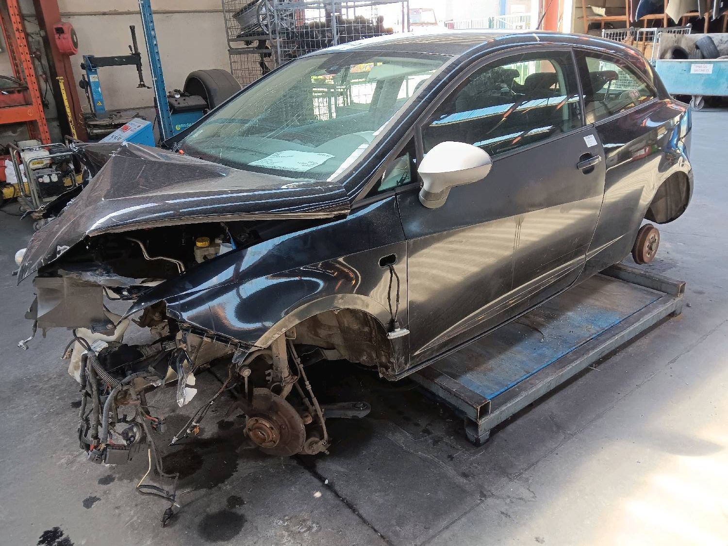 Deur links voor Seat IBIZA IV 2008 - 12 6J