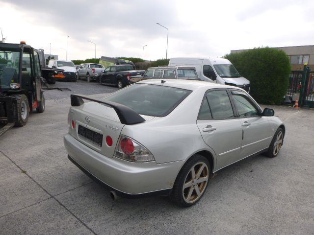 Kofferdeksel Lexus IS200