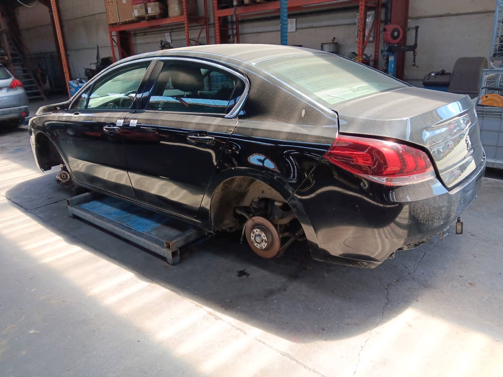 porte AR G Peugeot 508 2011 - 18