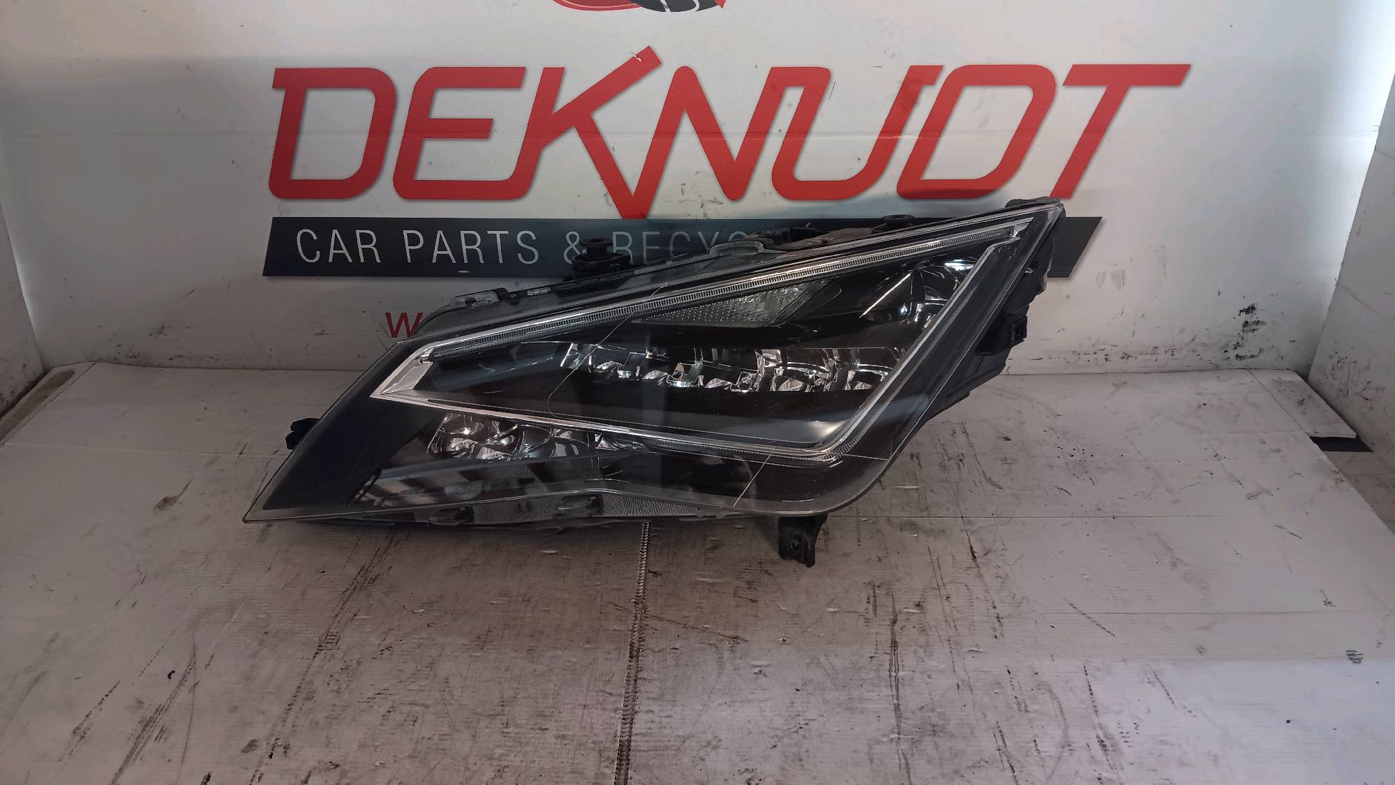 Headlight lift Seat LEON 2012 - 20 5F
