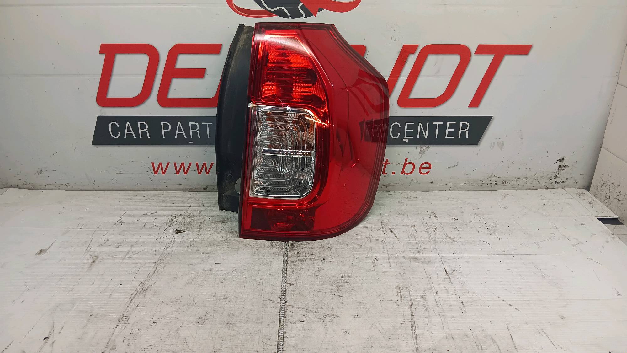 feu ARD Dacia LOGAN II 2016 - 22