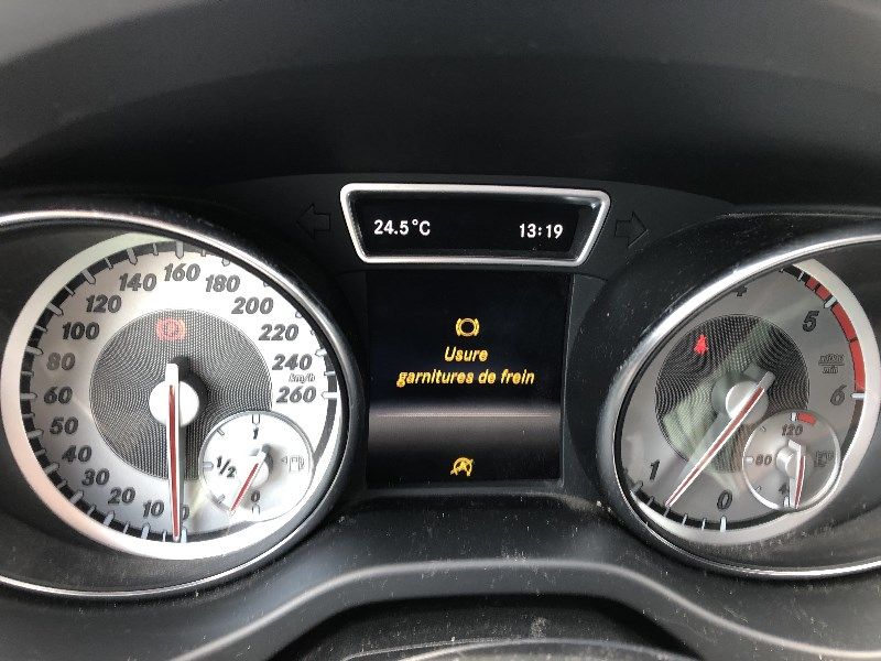 Mercedes-Benz CLA 180