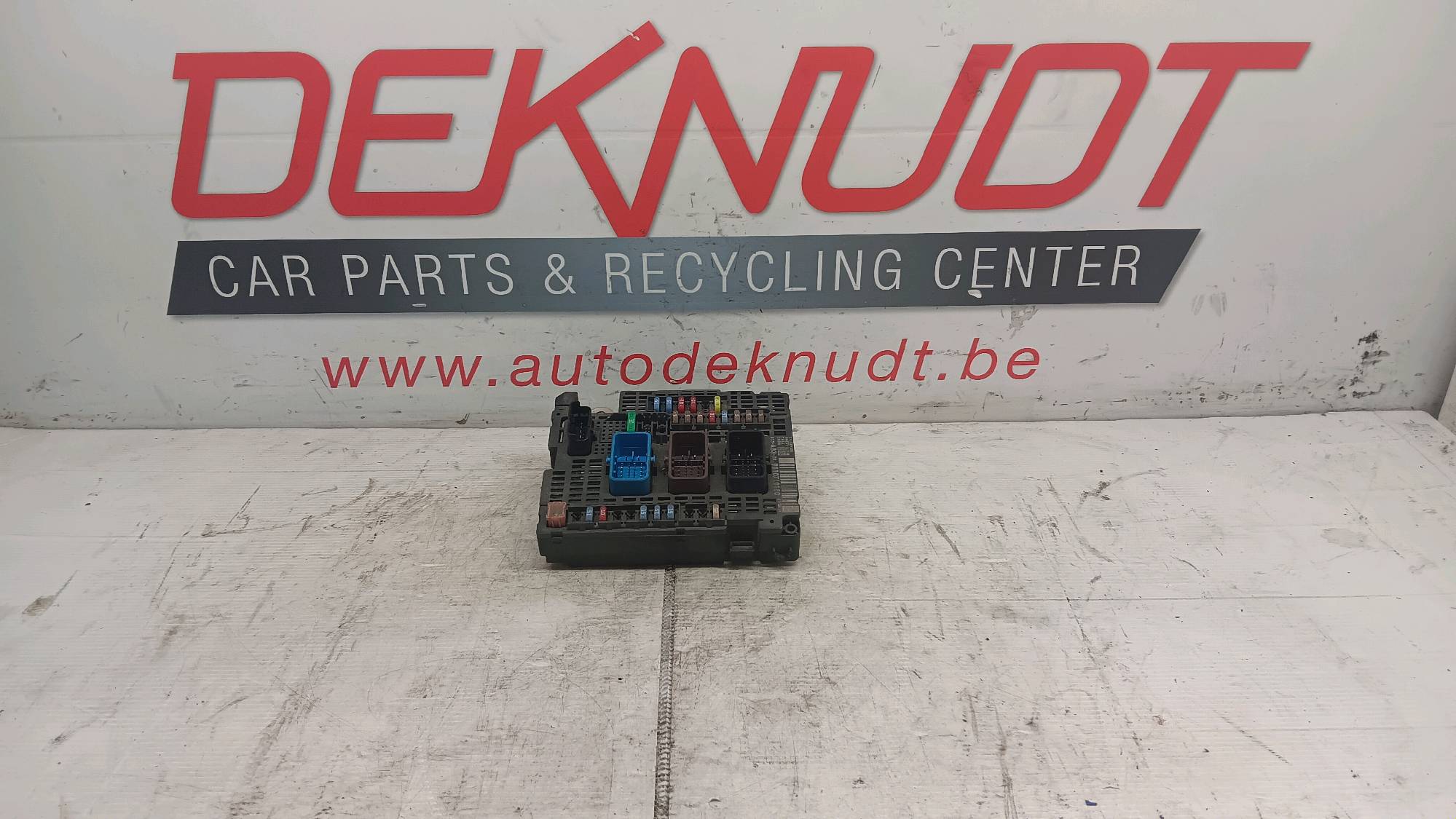 fuse box Peugeot 508 2011 - 18