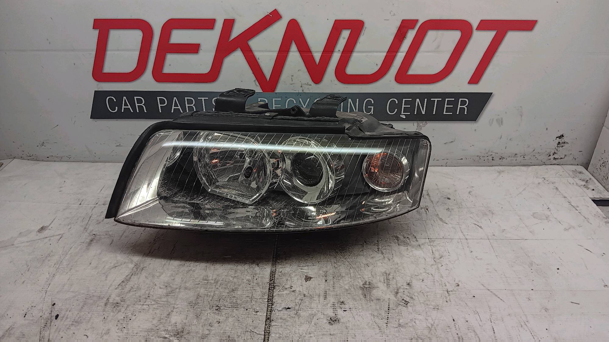 Koplamp links voor Audi A4