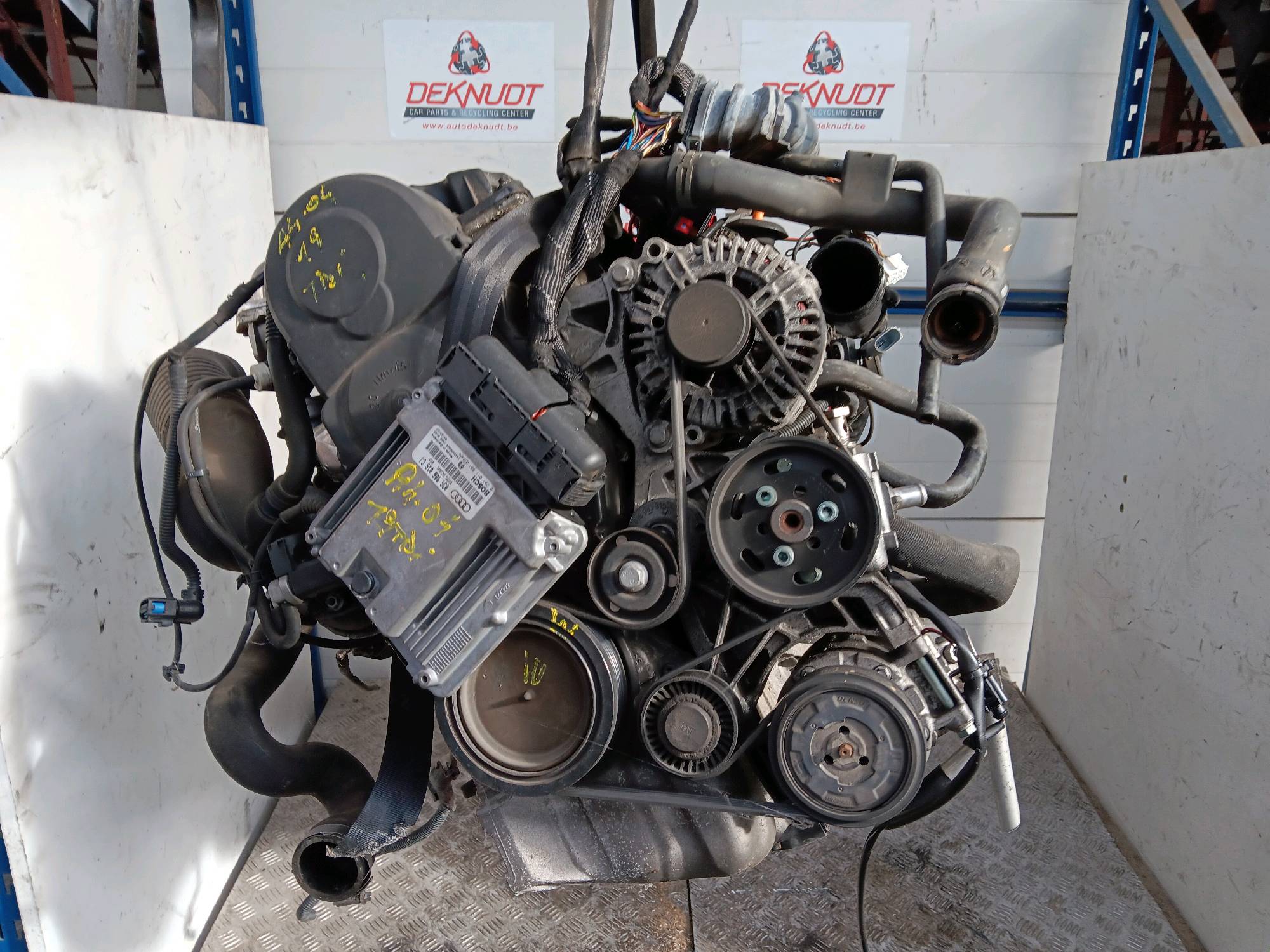 1. Motor Audi A4