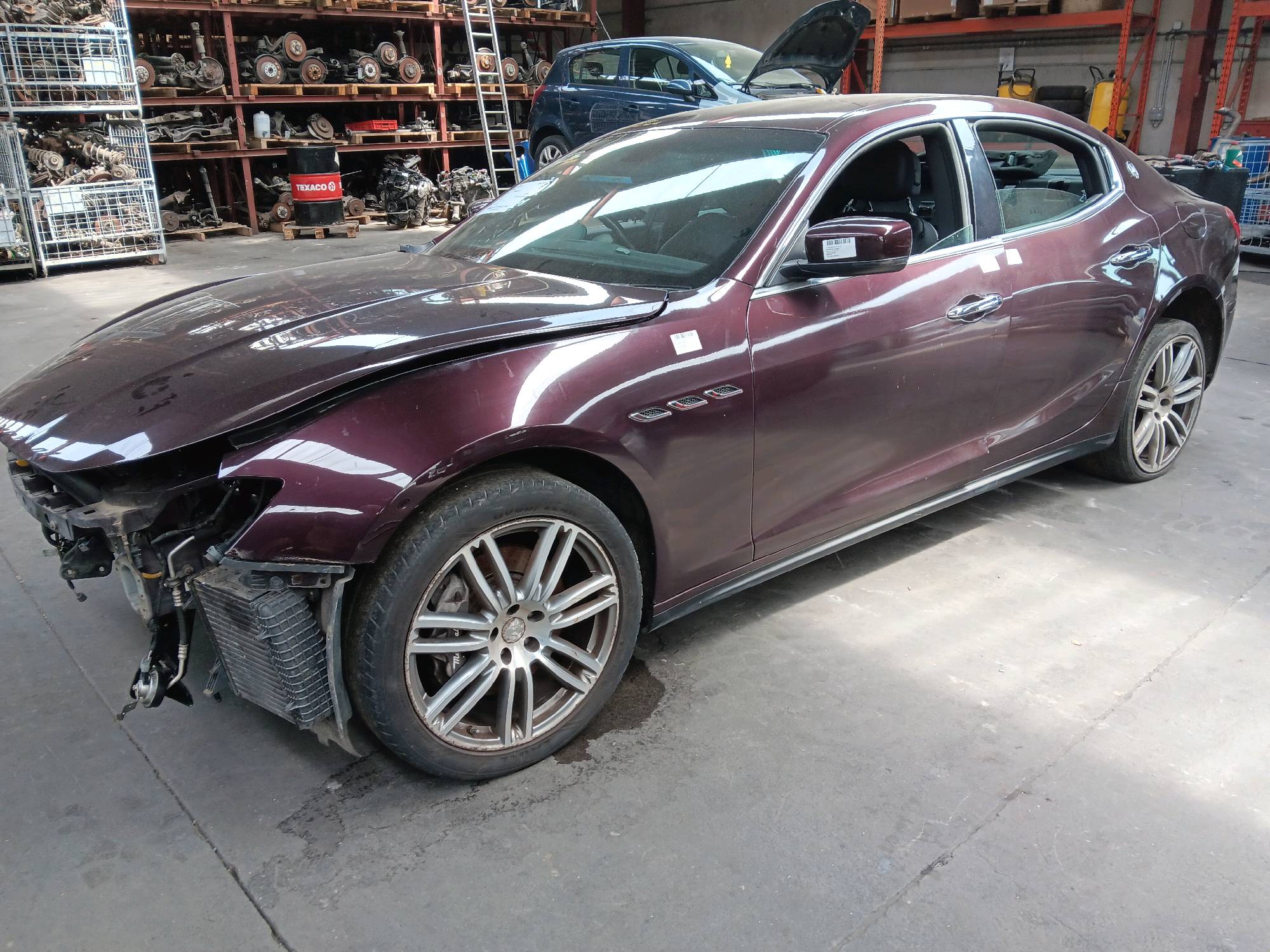 Vleugel links voor Maserati Ghibli