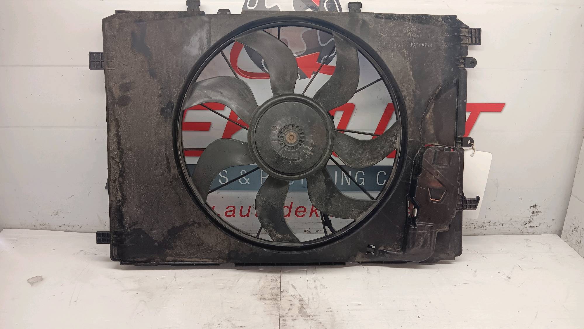 Ventilo moteur Mercedes-Benz A 176 2015 - 18